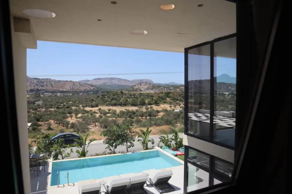 Trapezia Luxury Living - Citrine, Kolympia