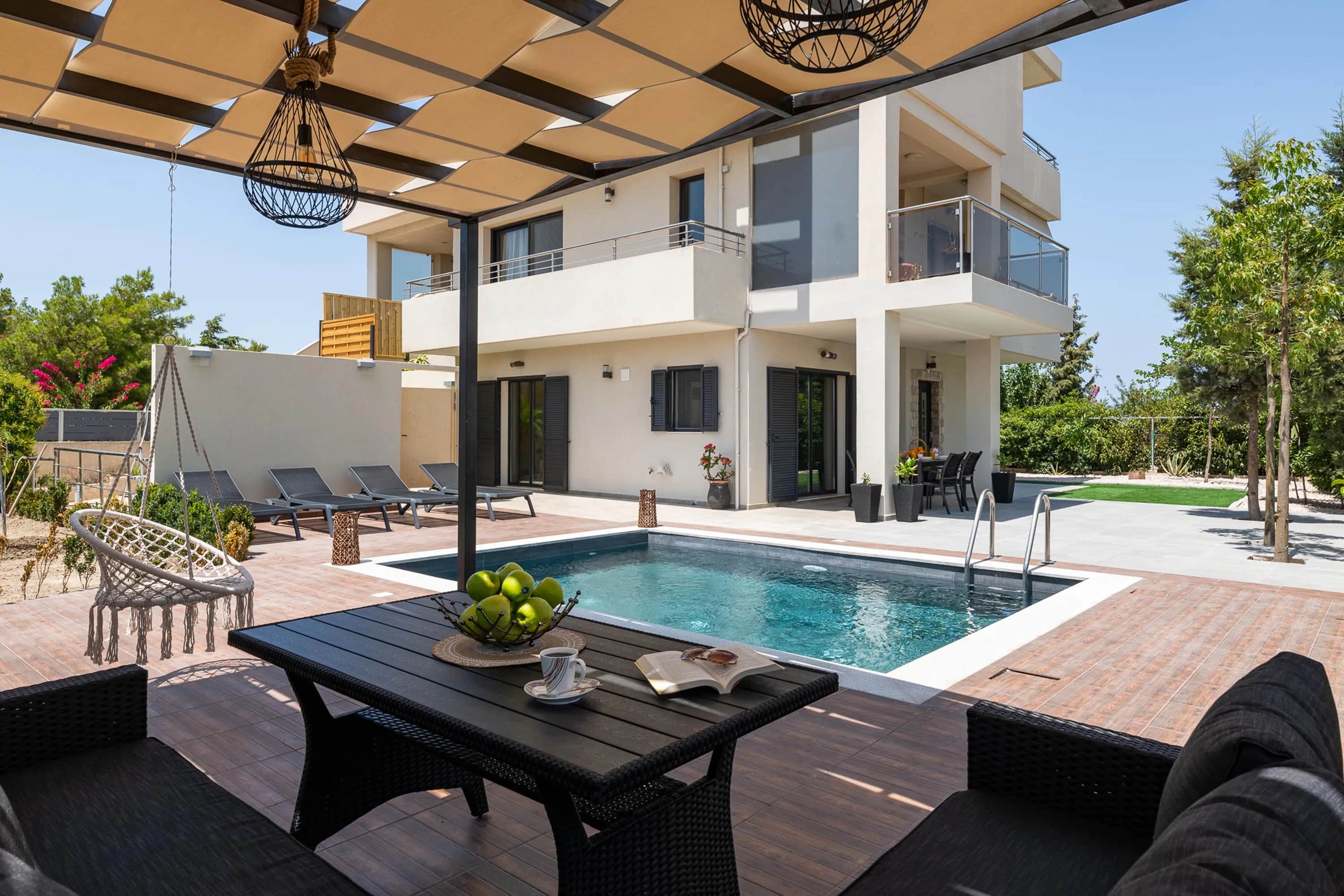 Dioni Pool House — photo 1