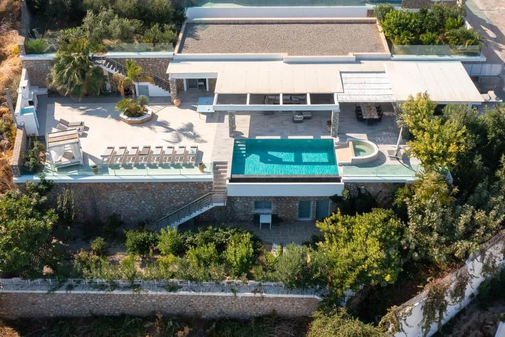 Modern Luxury Villa, Vlycha