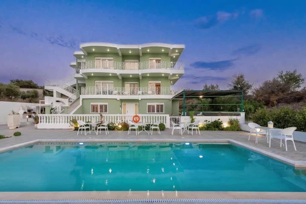 Nimo Paradise Estate 1, Paradeisi