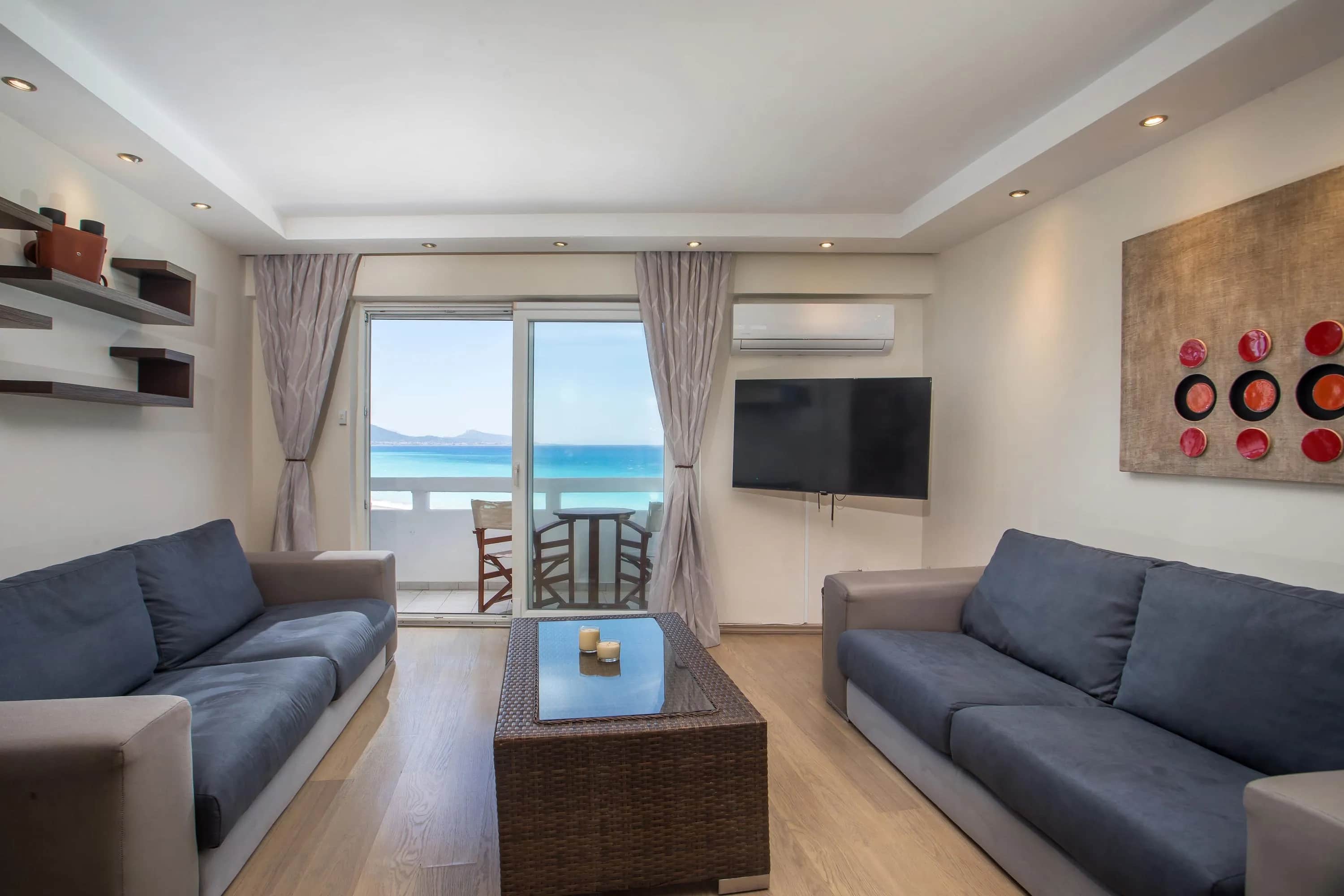 Molos Seaside Apartment — photo 5