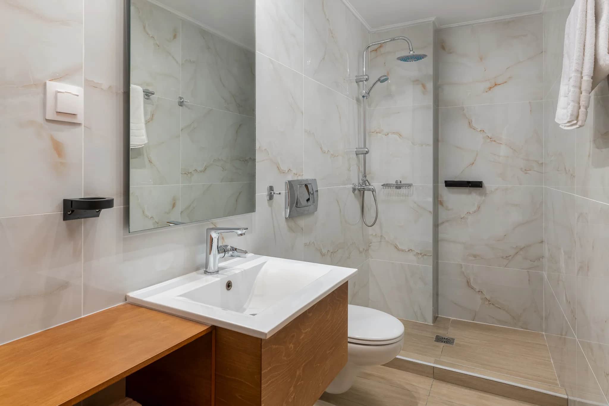 Superior Queen Room - Diana Art Boutique Hotel — photo 3