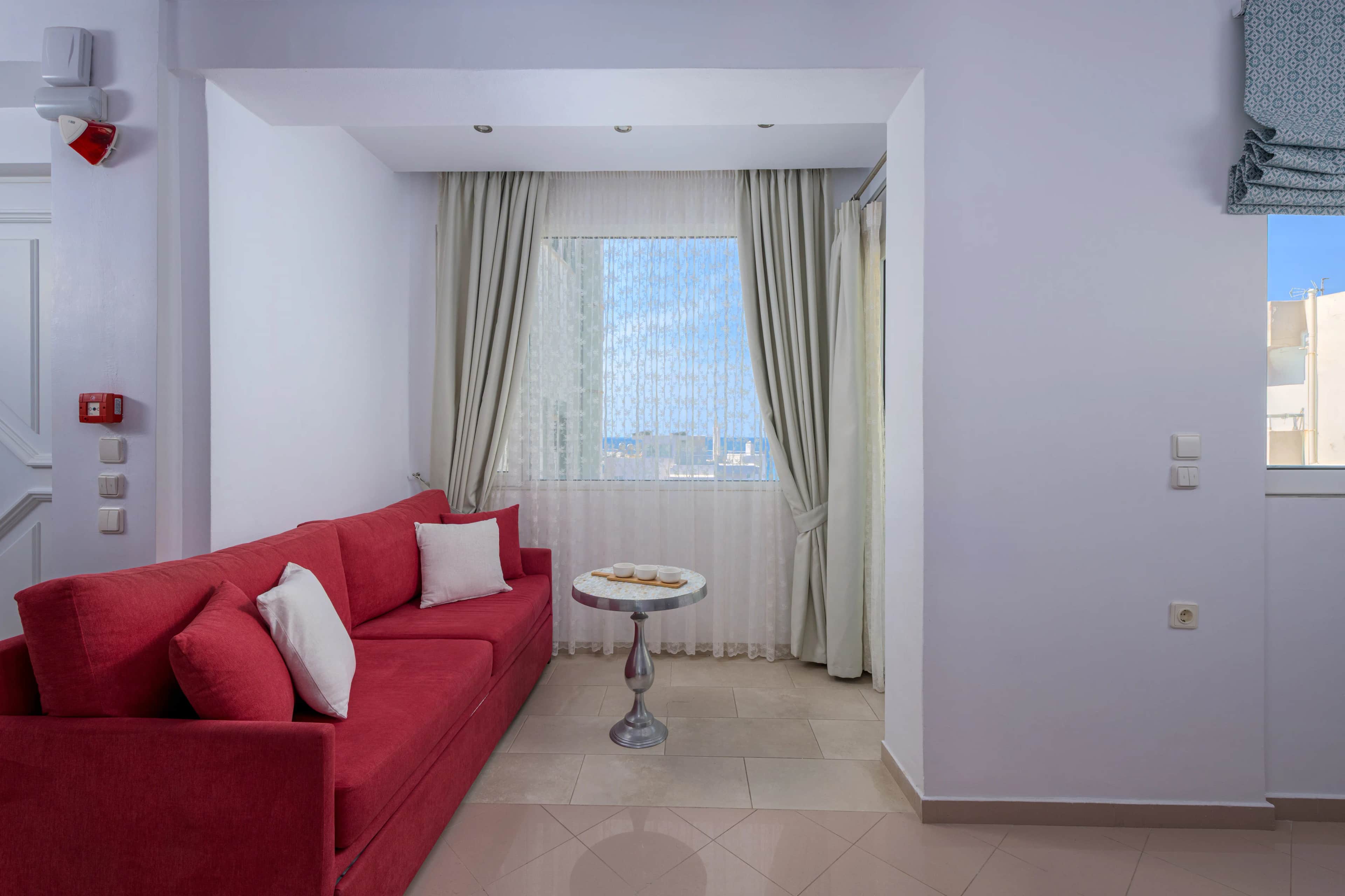 Sea and the City-Theros Apartment — photo 5
