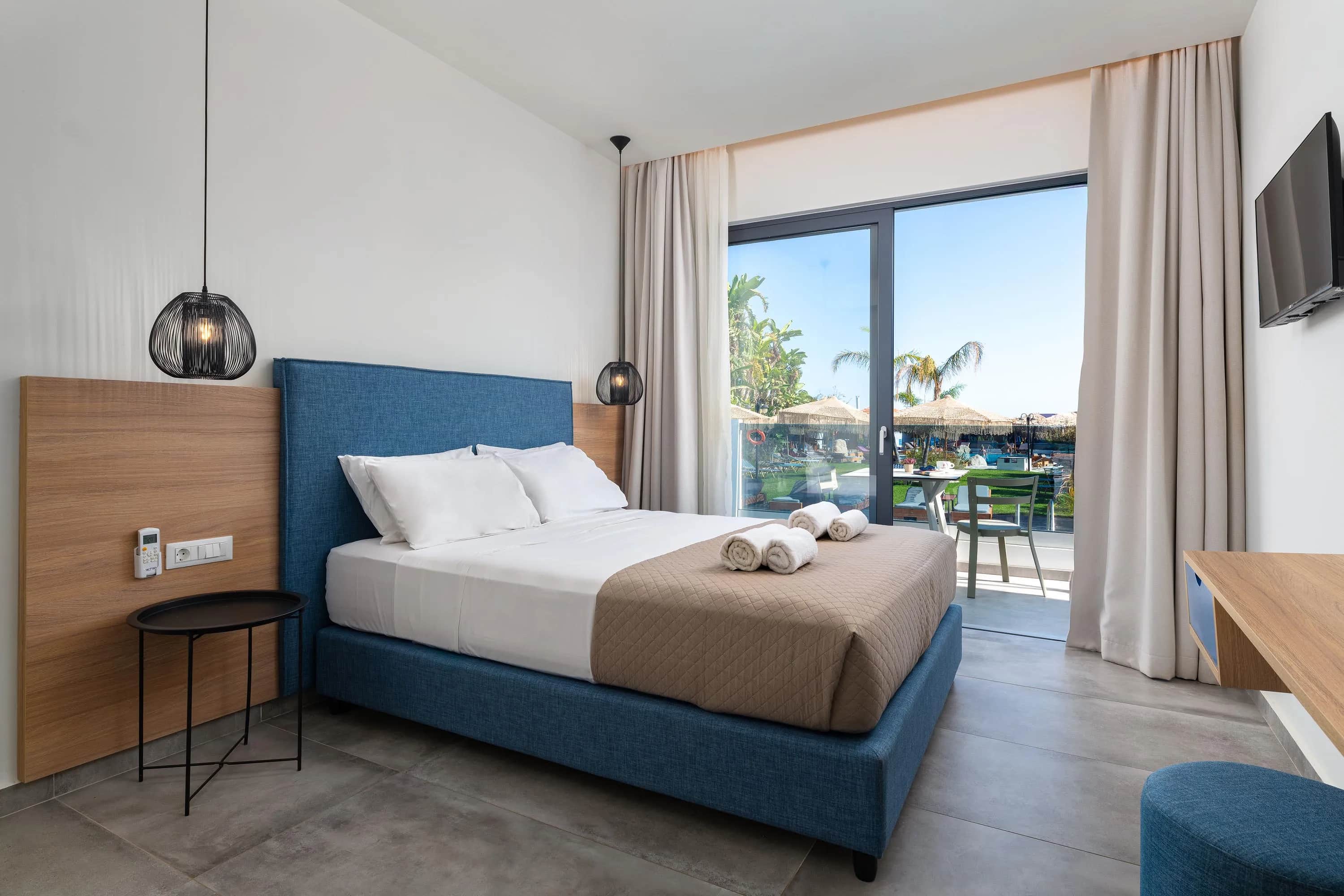 Ground Double Lux with Pool View - Aquarius Beach Hotel — photo 1