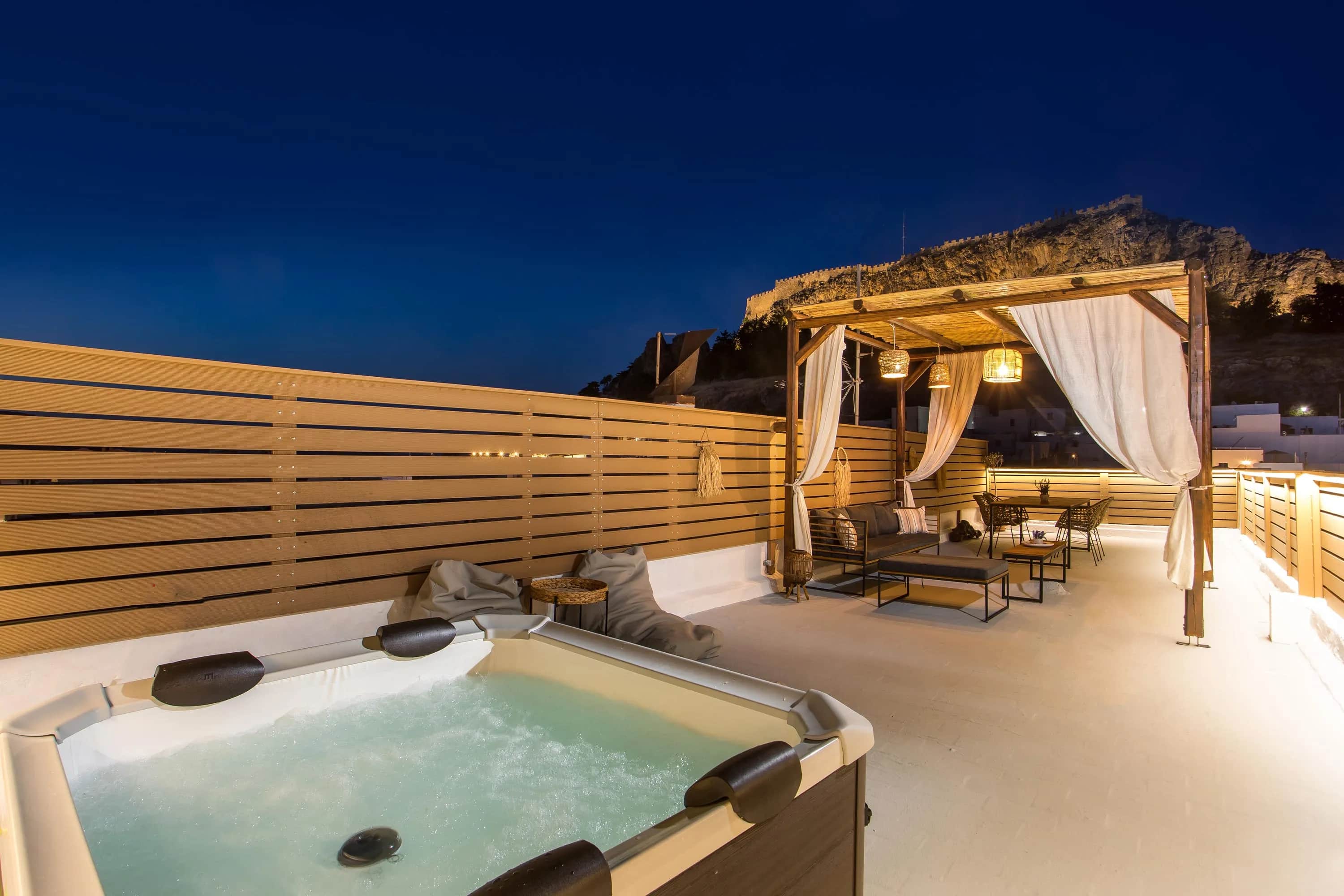 Bliss Luxury Suites - Water — photo 2