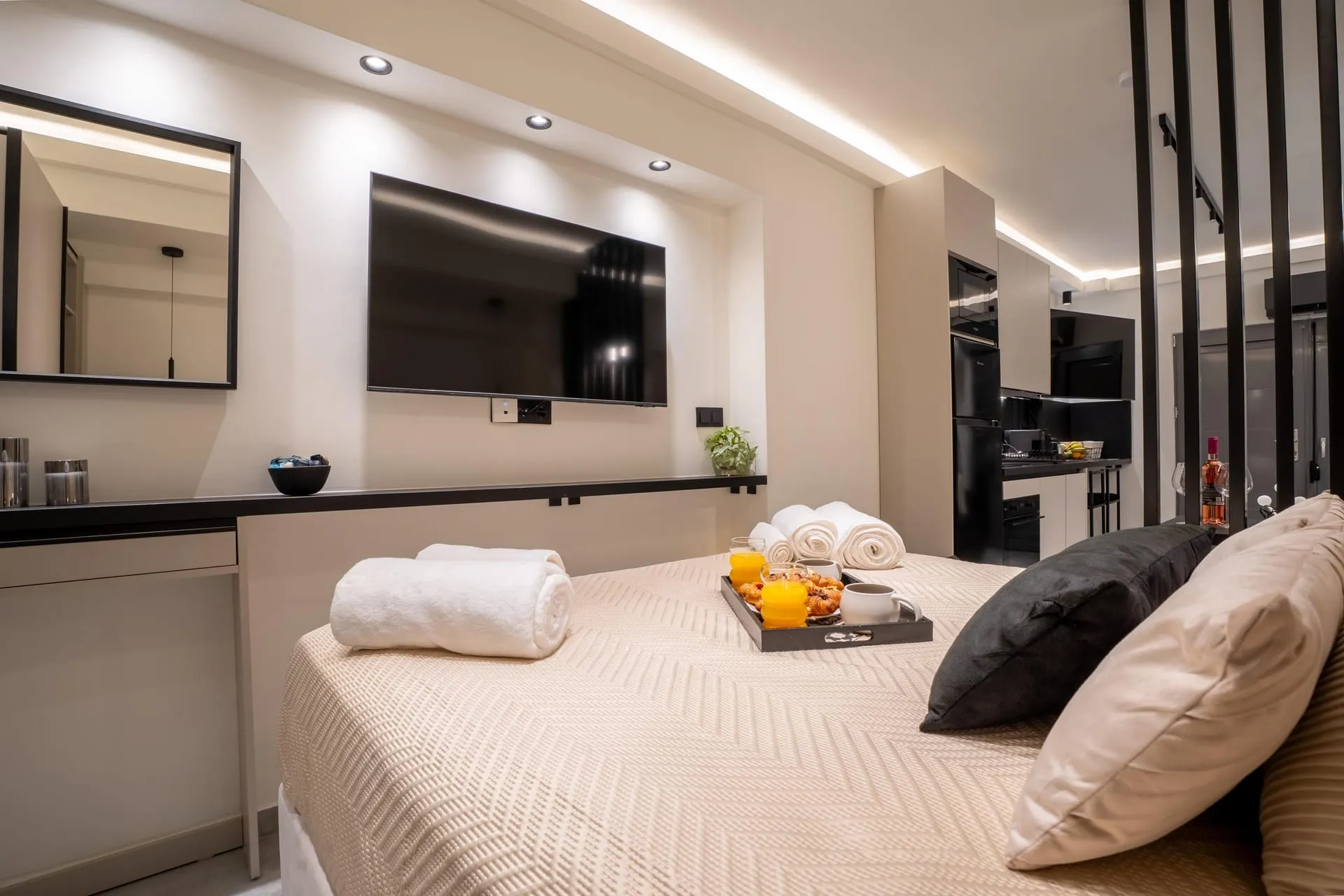 Monte Smith Luxury Suite 1 — photo 2