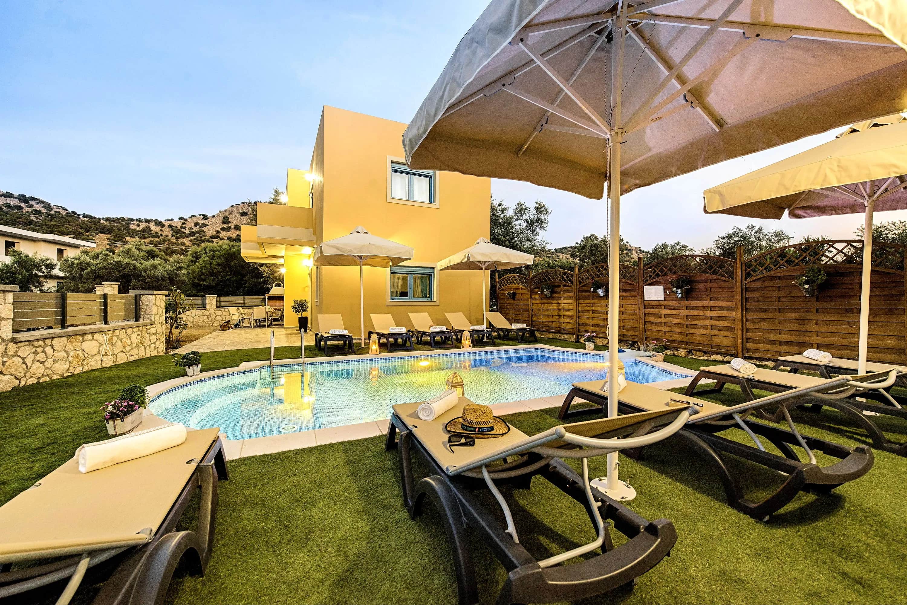 Retro Villas - Deluxe Villa with Pool — photo 4