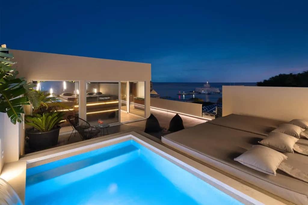 Hamilton Elite Penthouse, Rhodes City