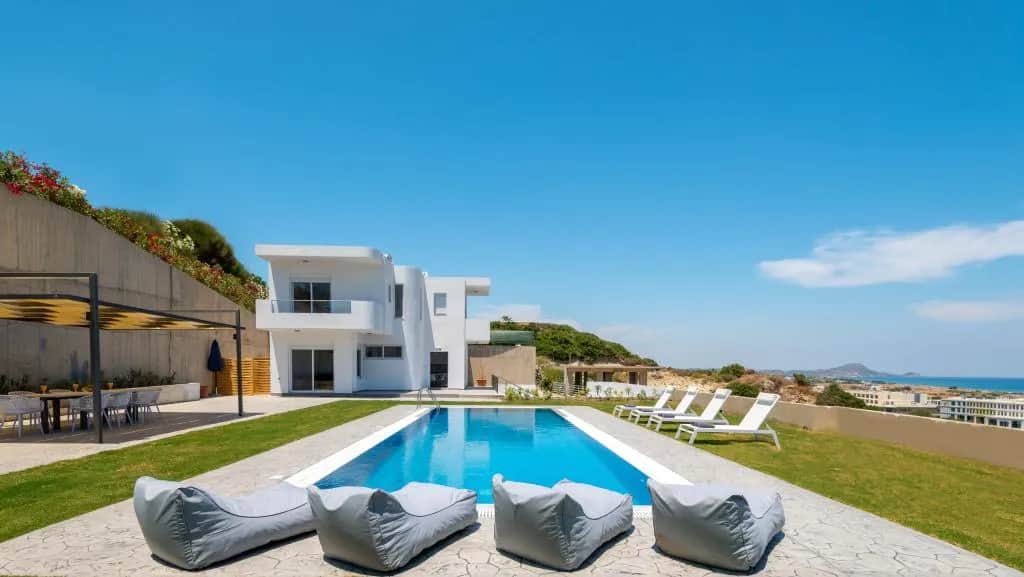 Hill & Sea View Villa up to 8, Kolympia