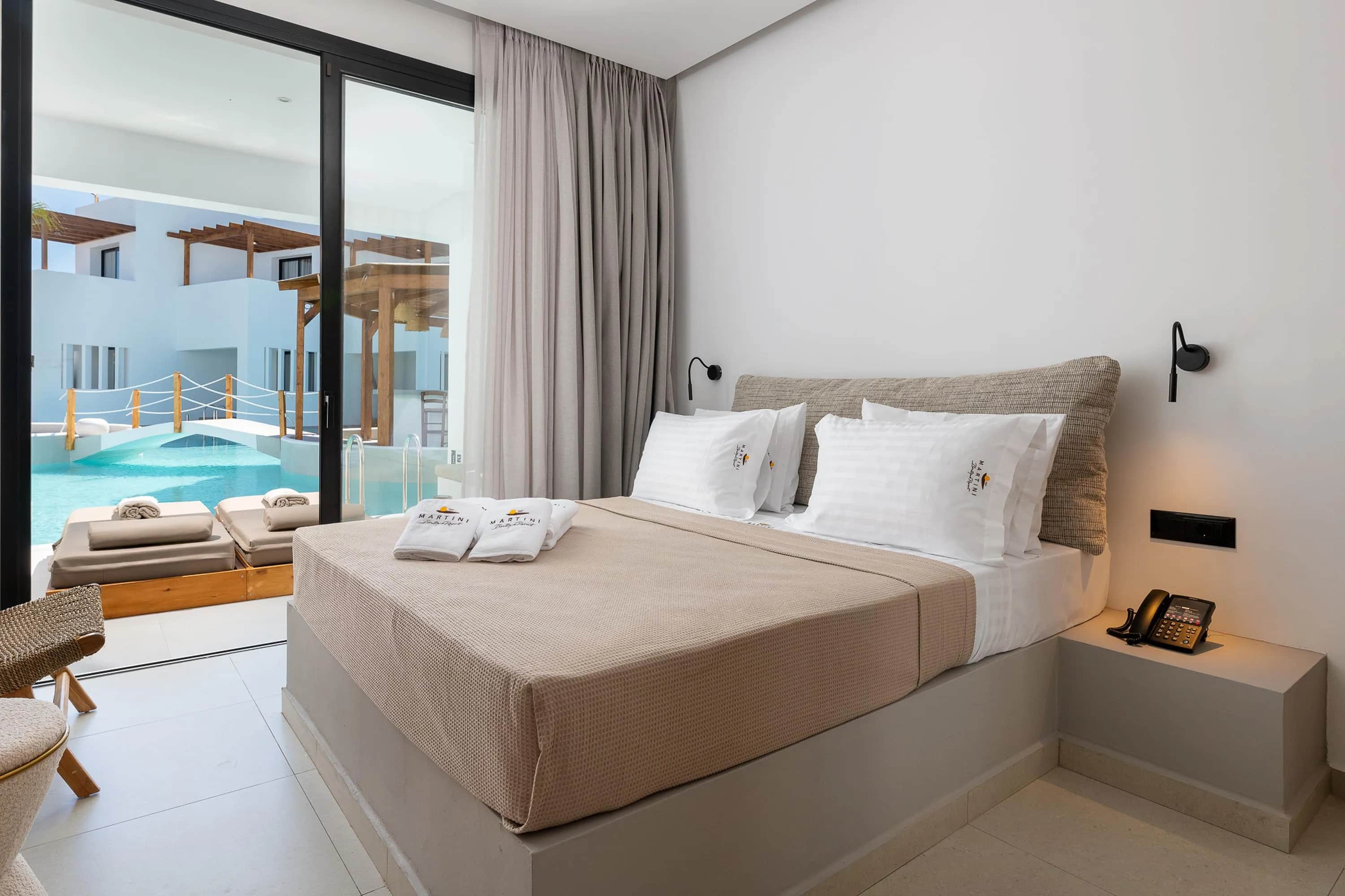 Suite with Sharing Pool - Martini Boutique Resort — photo 3