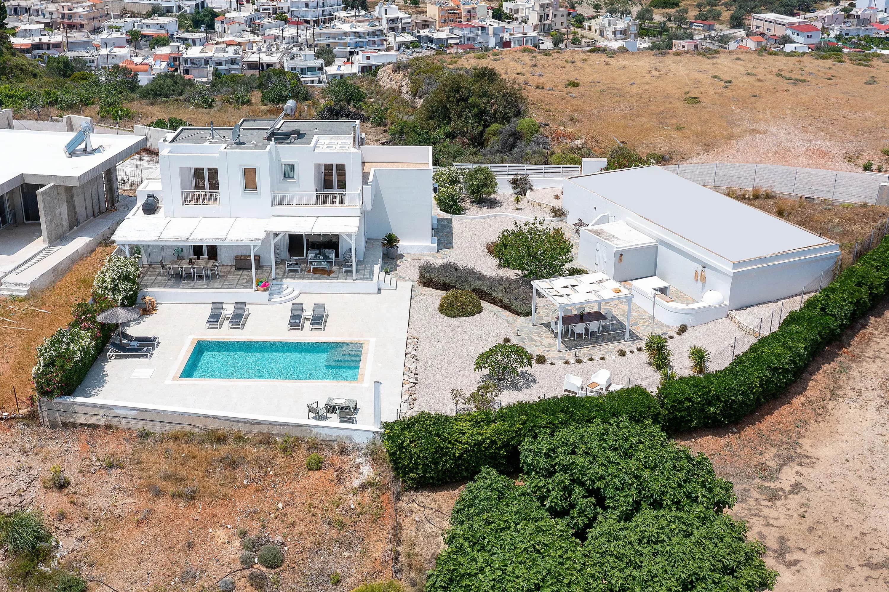 Hill & Sea View White Pearl — photo 2