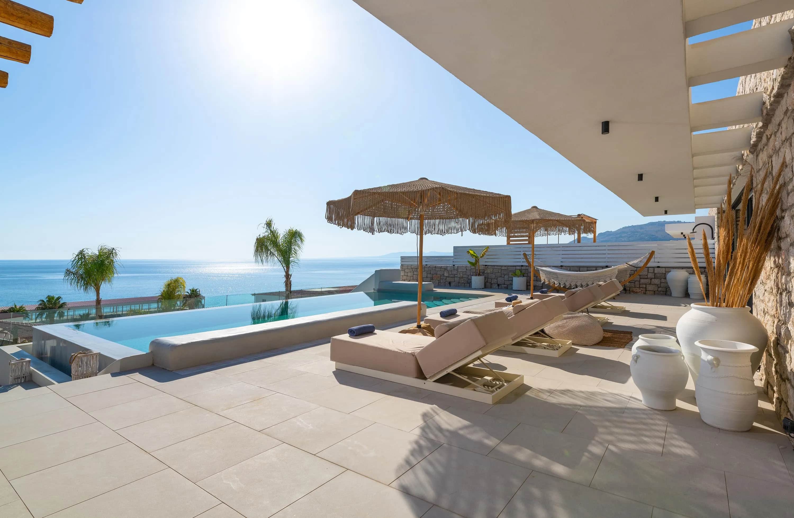 Lido White Villa — photo 1