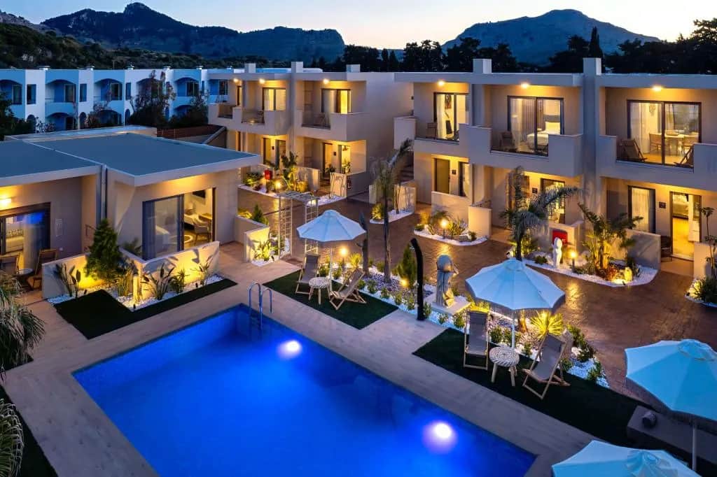 Oasis Luxury Suites-Grand Suite, Kolympia
