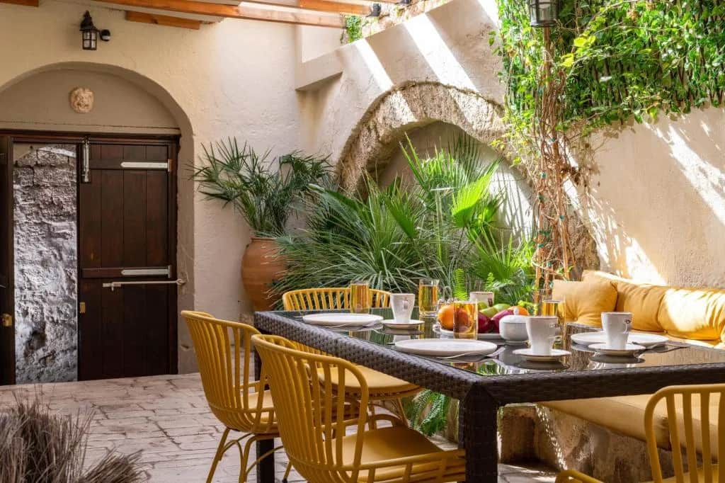 Zoe Suites/Sofoklis, Rhodes City