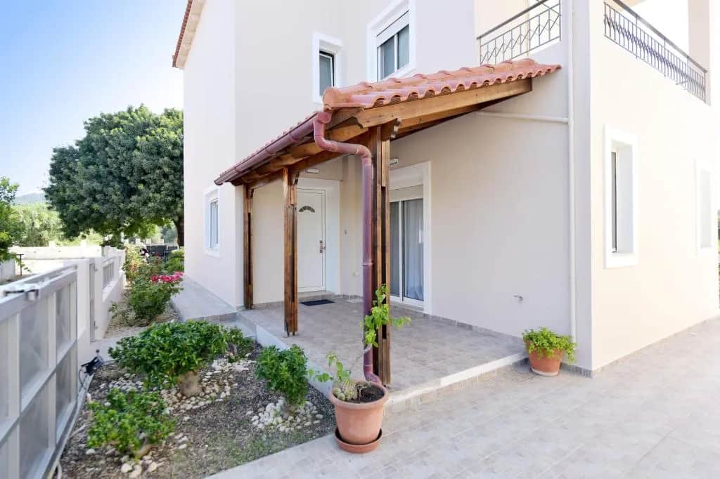 Seraina House, Pastida