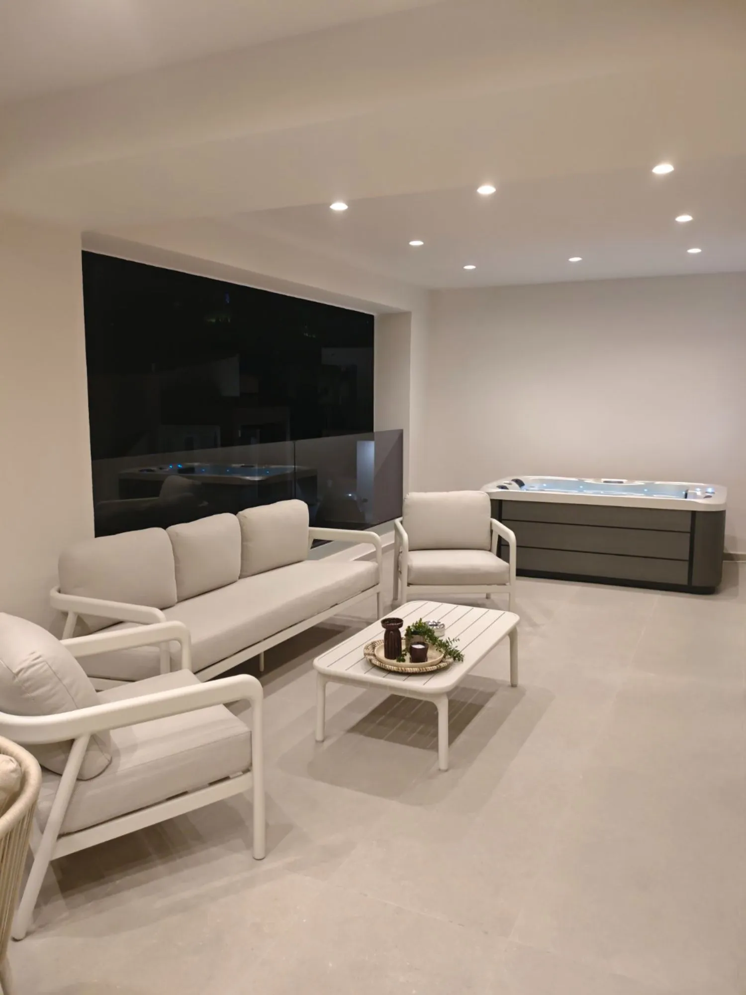 Mirena Exclusive Apartment 3 — photo 1