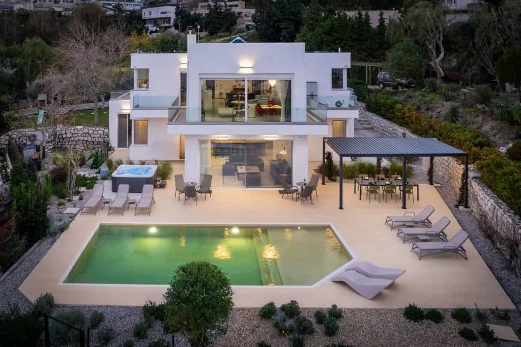 Vista by Del Sol, Rhodes City