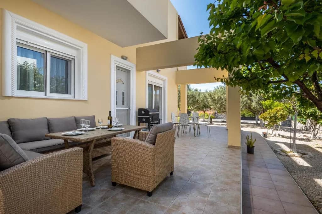 Sunny Garden - Apt 2, Pastida