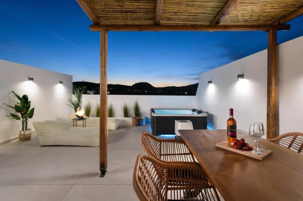Onar Luxury Suite Fysis – Jacuzzi Terrace, Archangelos
