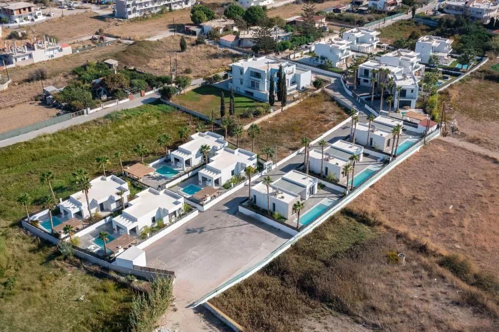 Salty Sun Luxury Villa 4, Kremasti