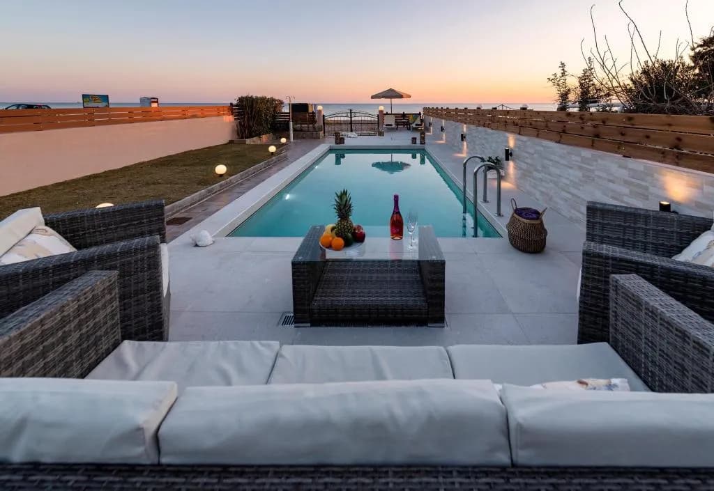 Villa Fay, Lardos