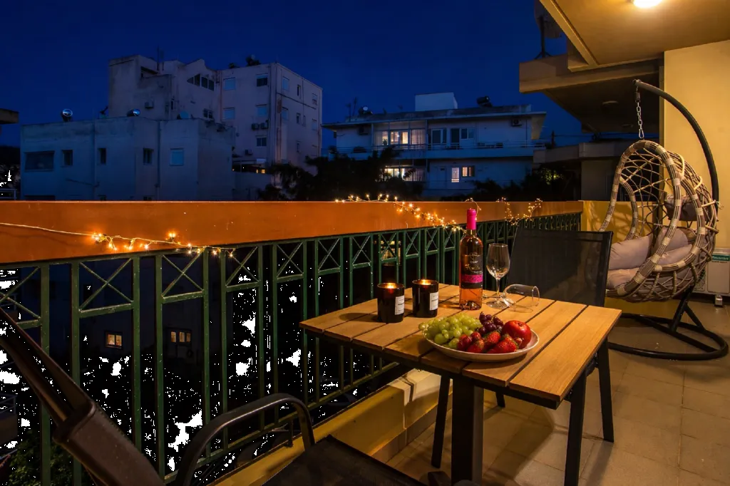 Ophelia Living, Rhodes City