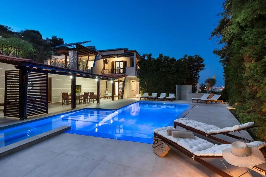 3 Roses Residence, Afandou