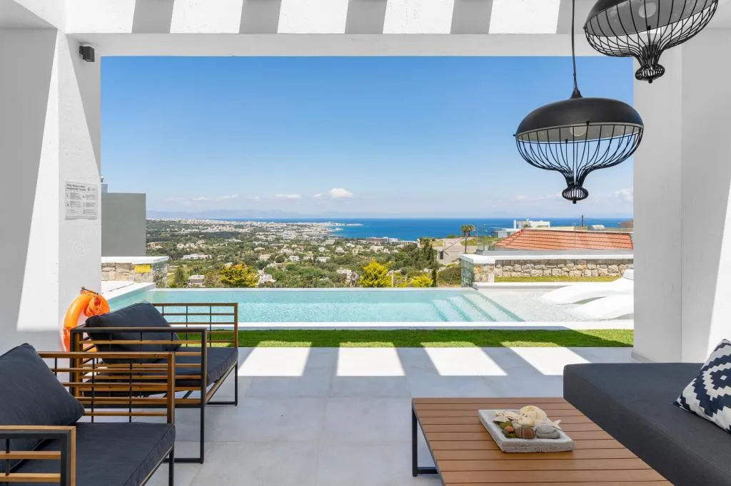 Villa La Bianca, Kallithea