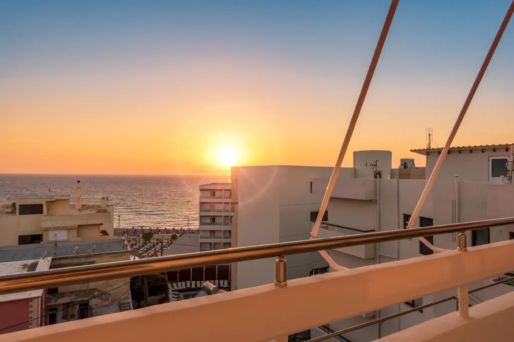 Sea and the City-La Vita e Bella, Rhodes City