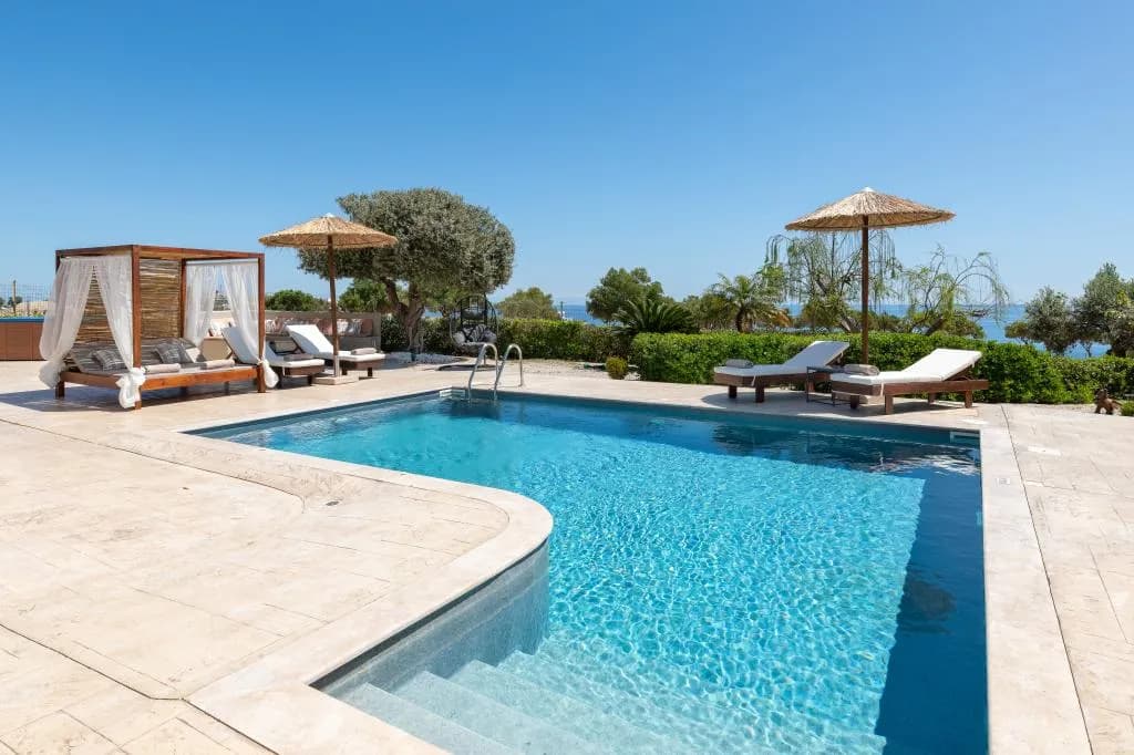 Villa Alia, Stegna