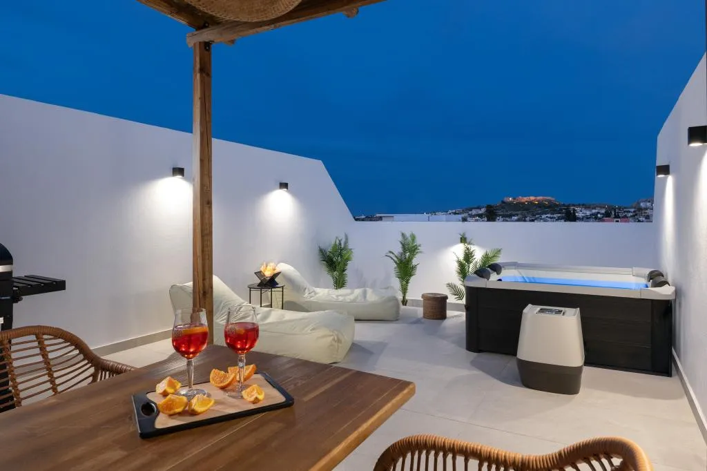 Onar Luxury Suite Gaia – Jacuzzi Terrace, Archangelos