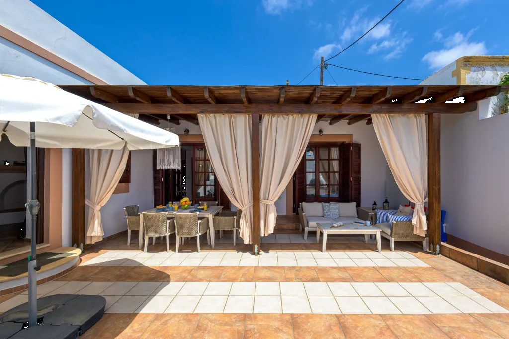 Casa Aestas , Lachania