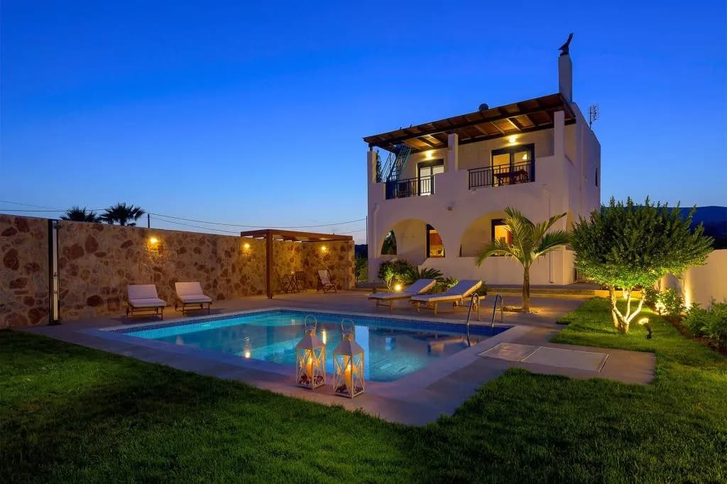 Deep Blue Villa, Lachania